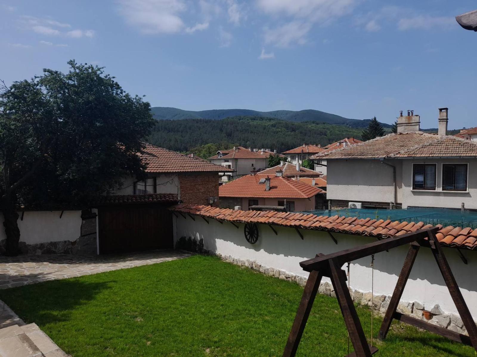 Къща За Гости -Абаджиевата Къща Villa Kotel Bagian luar foto